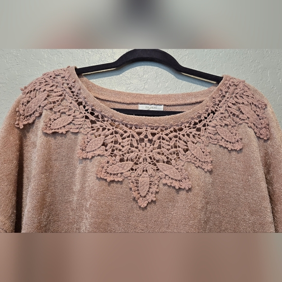 Sparkly Pink Crochet Sweatshirt - XXL - Picture 2 of 4